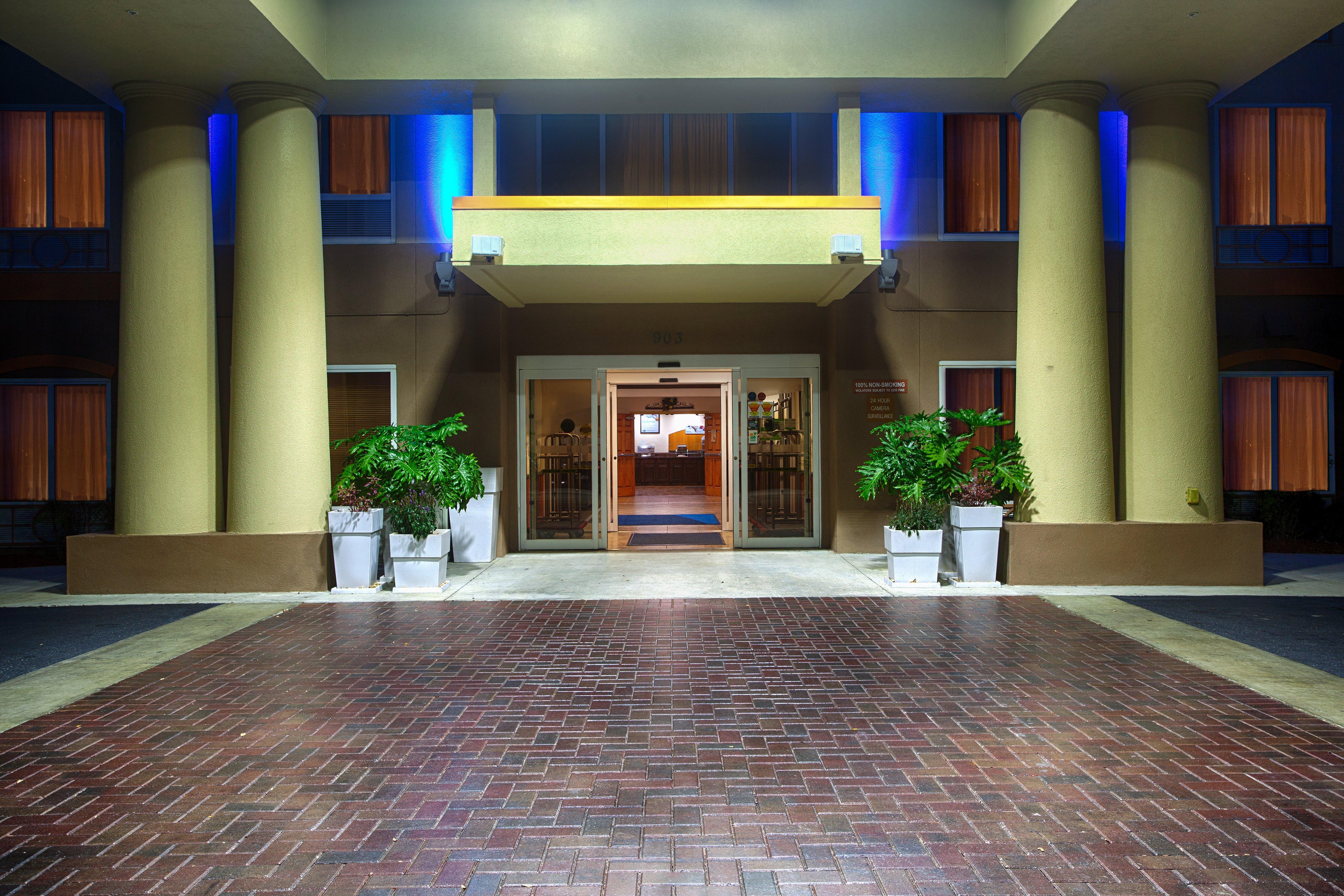 Holiday Inn Express Hotel & Suites Inverness By Ihg Lecanto Exterior photo